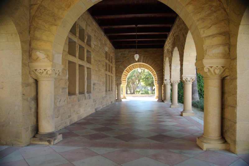 StanfordHallInSummer.jpg